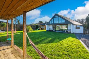 10 Everingtons Lane- click for photo gallery